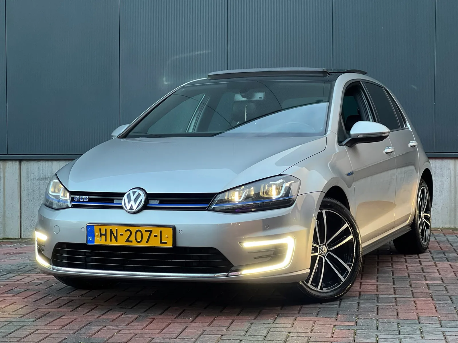 Volkswagen Golf (2015) — foto 1