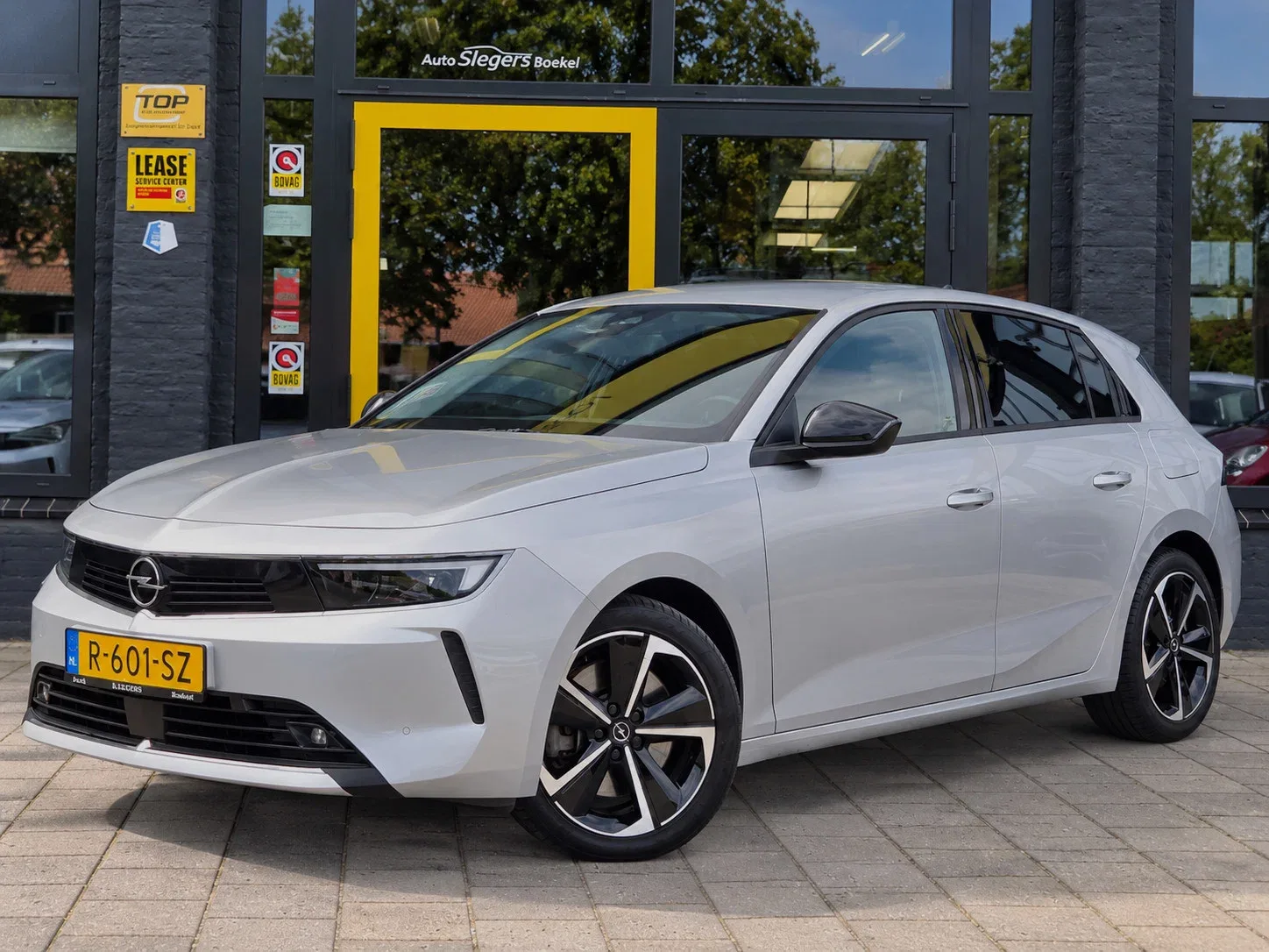 Opel Astra (2022) — foto 1