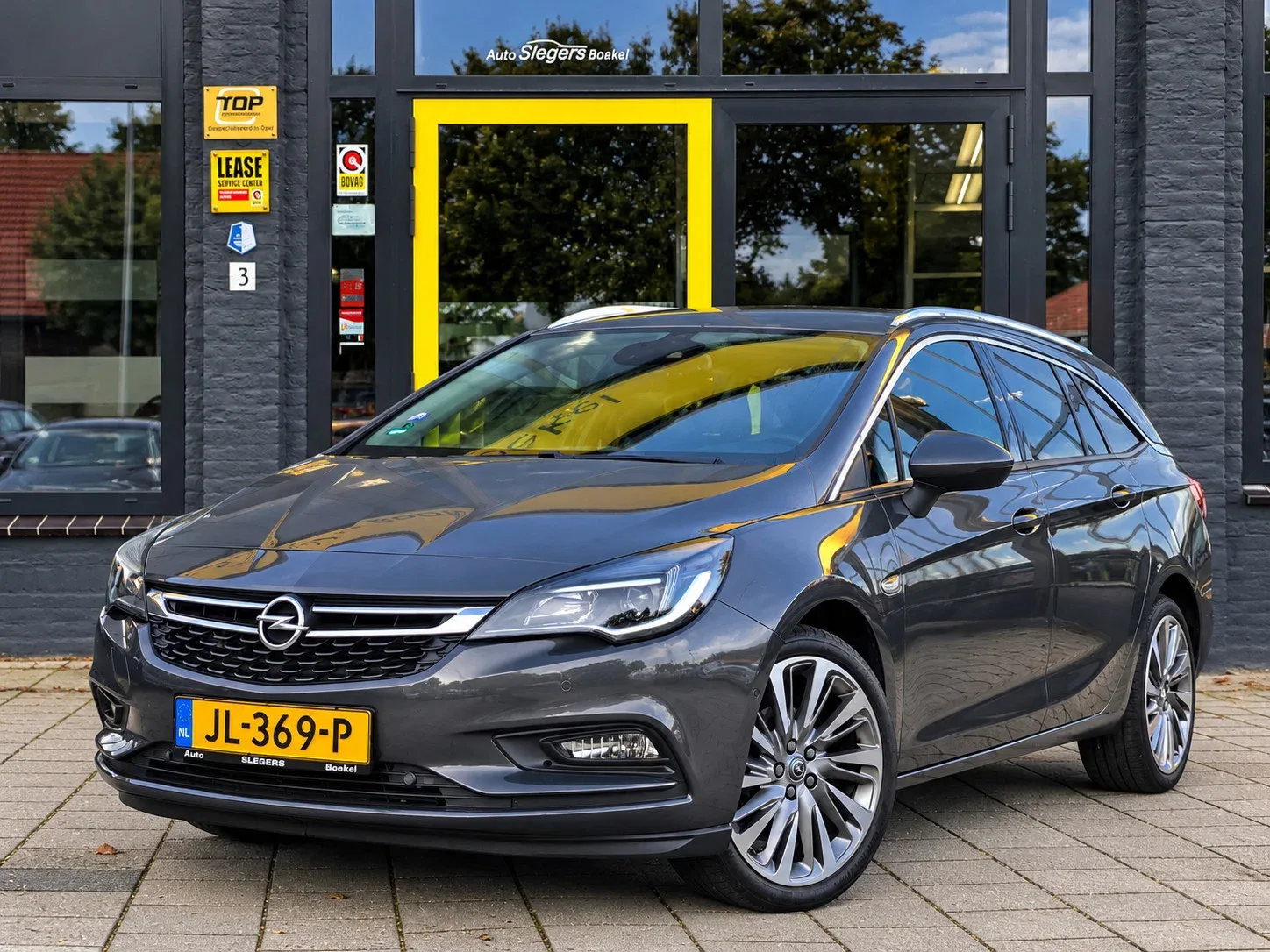 Opel Astra (2016) — foto 1