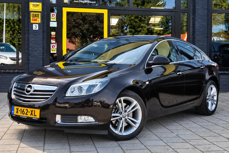 Opel Insignia (2012)
