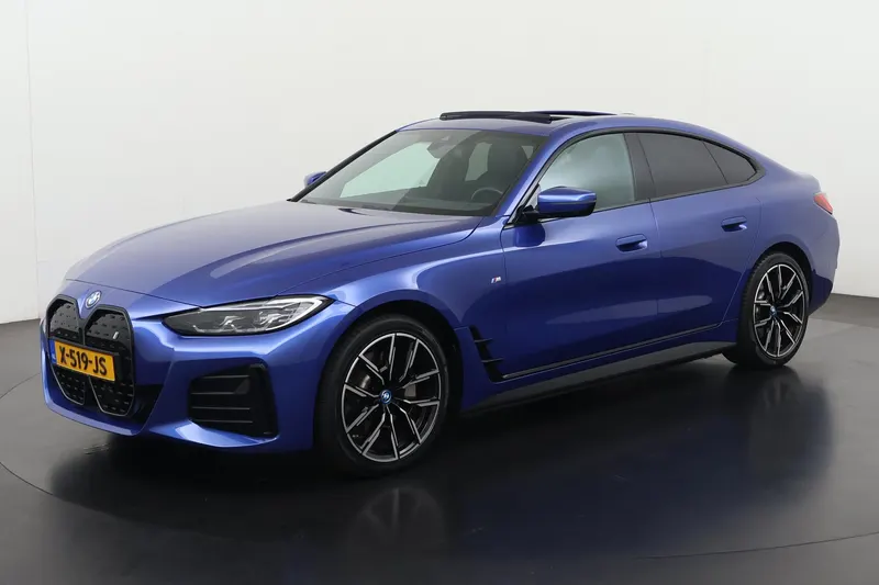 BMW i4 (2023)