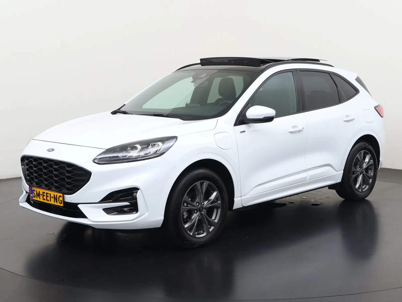 Ford Kuga (2023) — foto 1