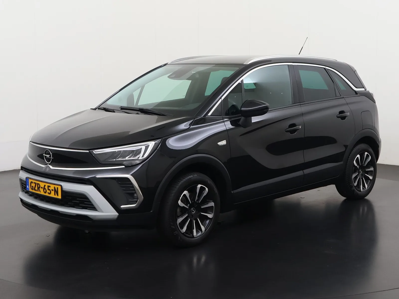 Opel Crossland (2024) — foto 1
