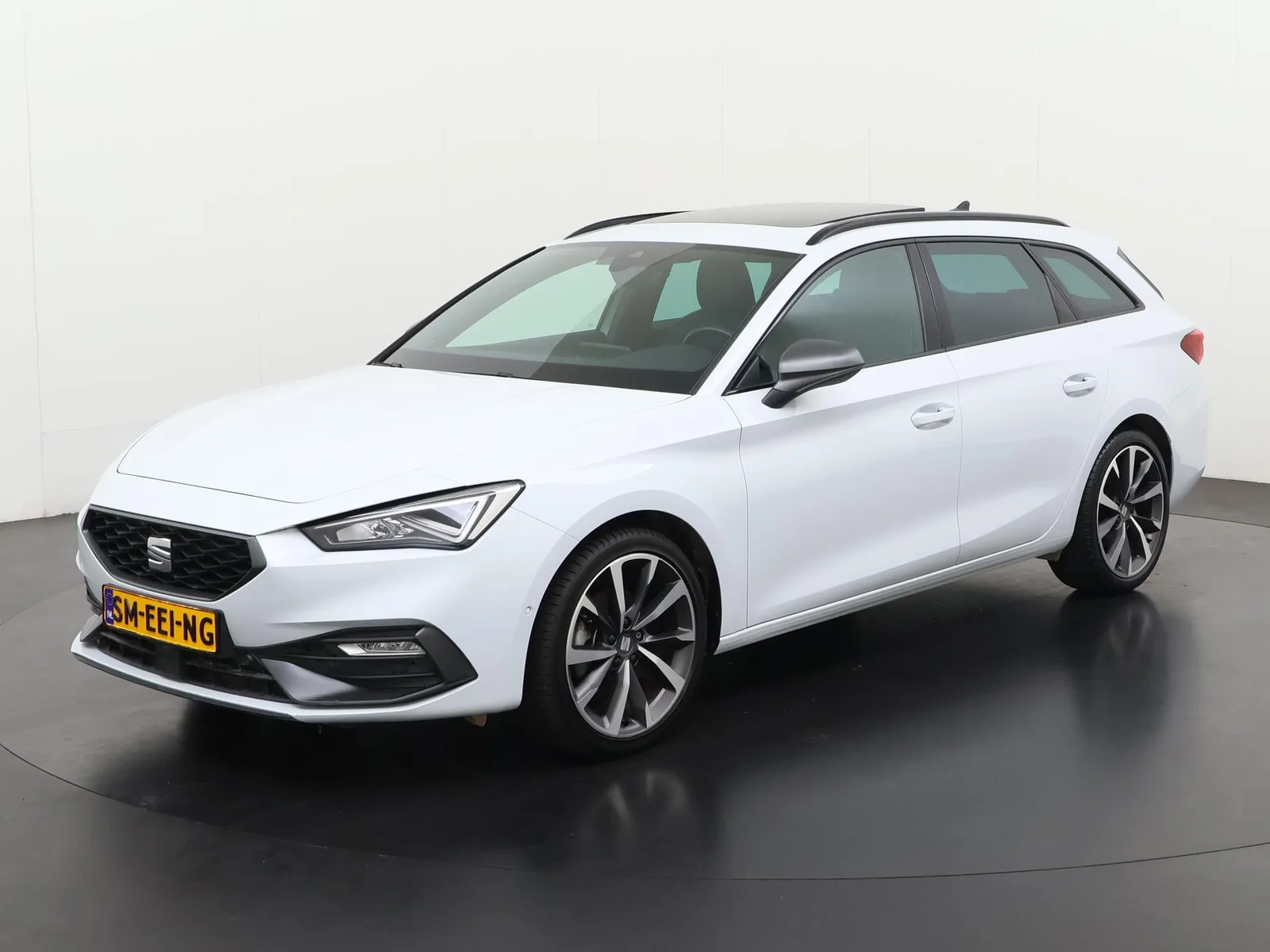 SEAT Leon Sportstourer (2022) — foto 1