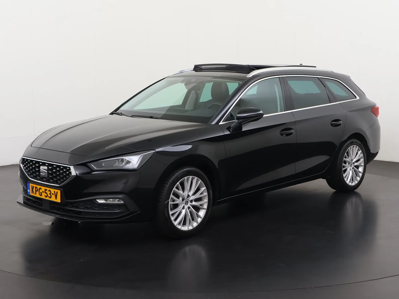 SEAT Leon Sportstourer (2023) — foto 1