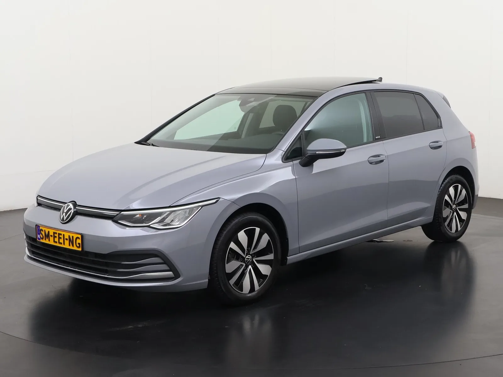 Volkswagen Golf (2024) — foto 1