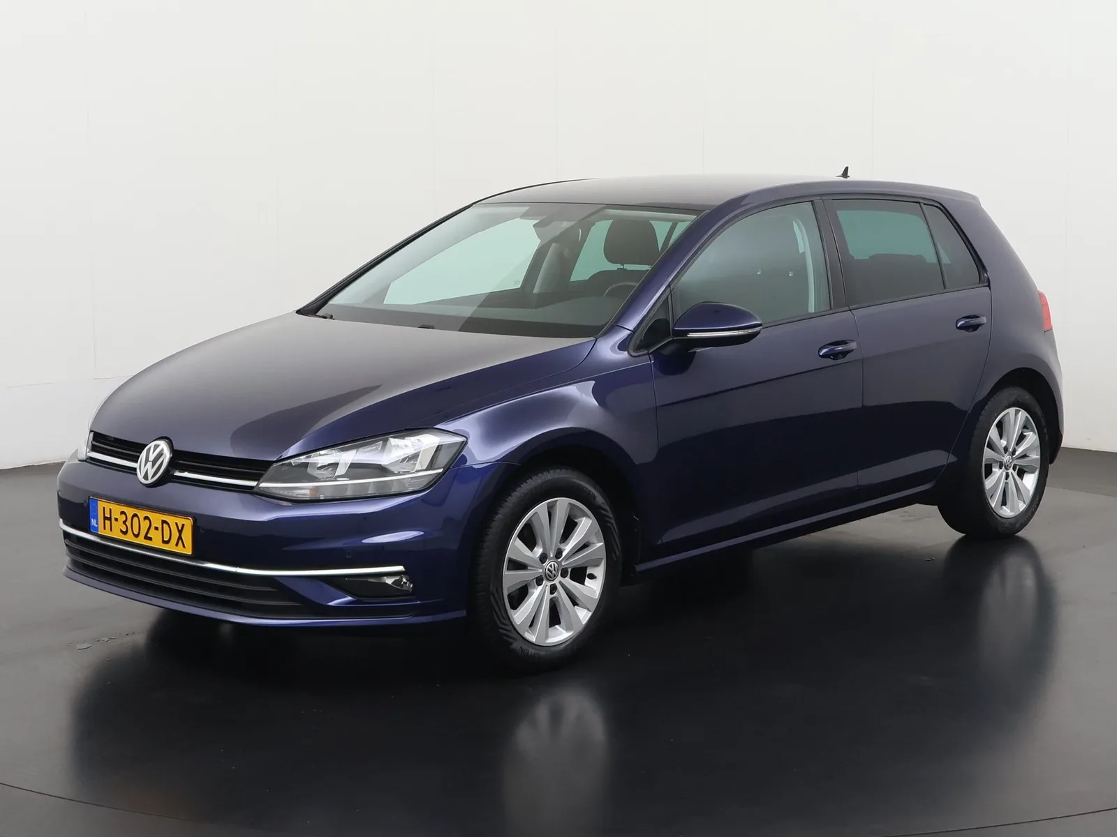 Volkswagen Golf (2020) — foto 1