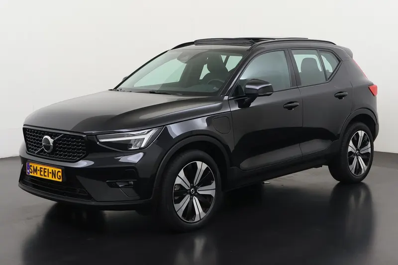 Volvo XC40 (2023)