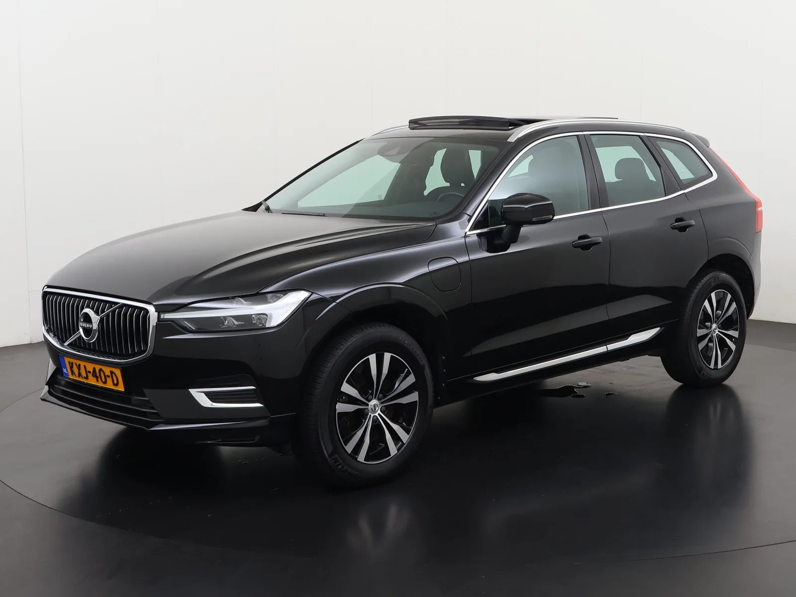 Volvo XC60 (2021) — foto 1