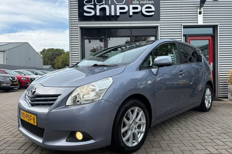 Toyota Verso (2011)