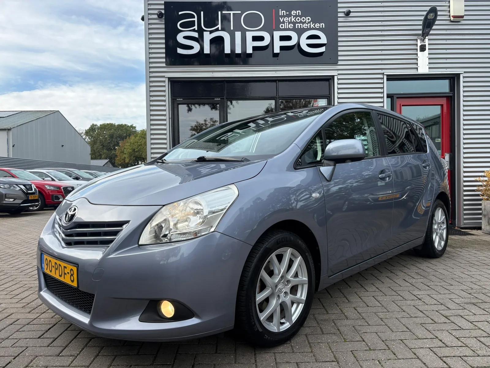 Toyota Verso (2011) — foto 1