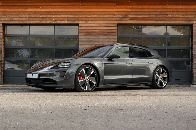 Porsche Taycan Sport Turismo (2023)