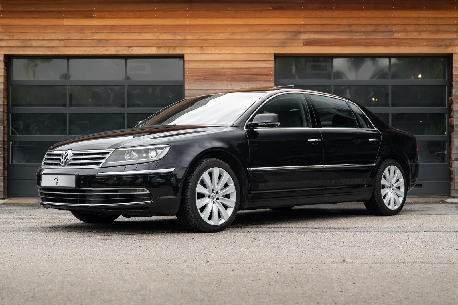 Volkswagen Phaeton (2014) — foto 1