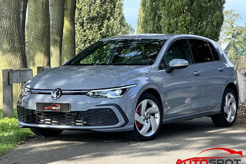 Volkswagen Golf (2020)