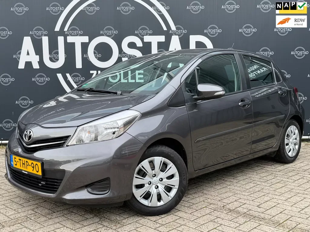 Toyota Yaris (2014) — foto 1