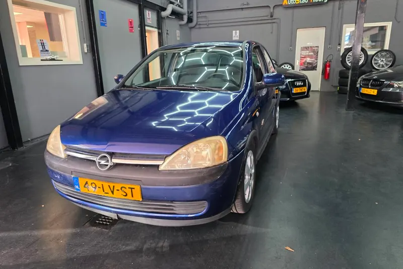 Opel Corsa (2003)