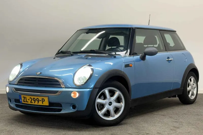 MINI Cooper (2005)