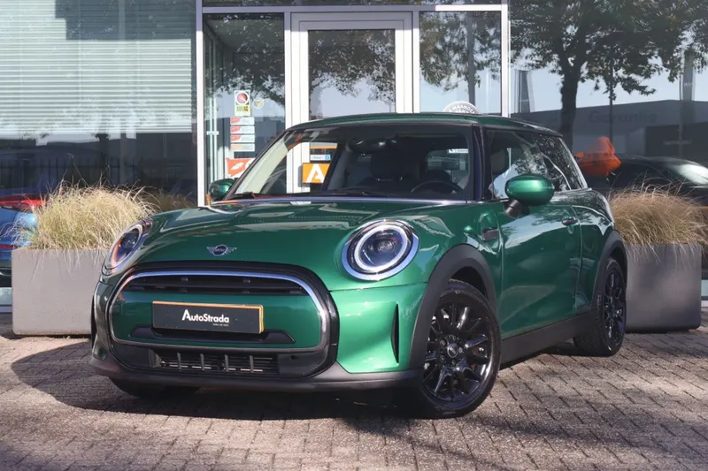 MINI One (2022)