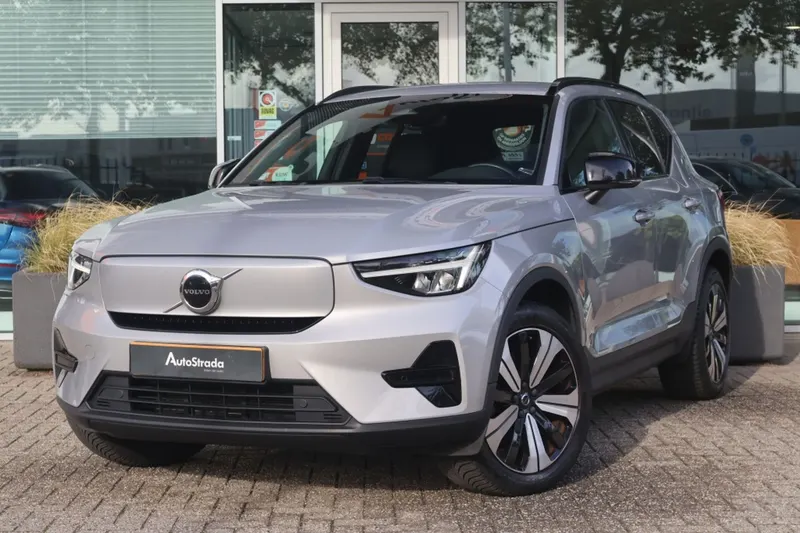 Volvo XC40 (2022)