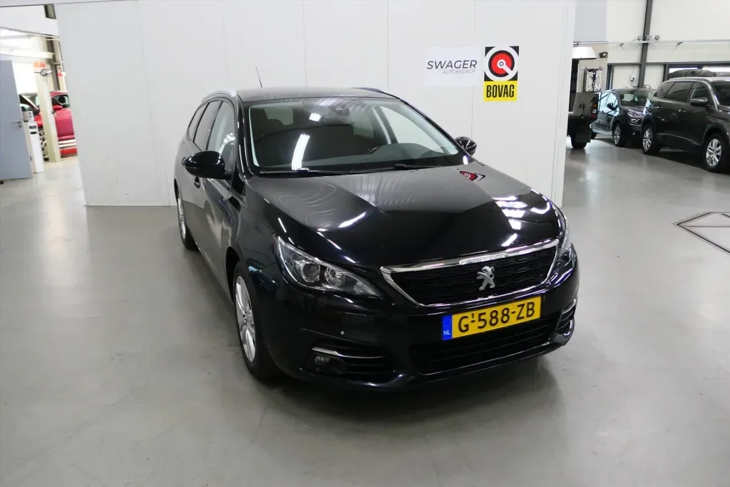 Peugeot 308 (2020) — foto 1