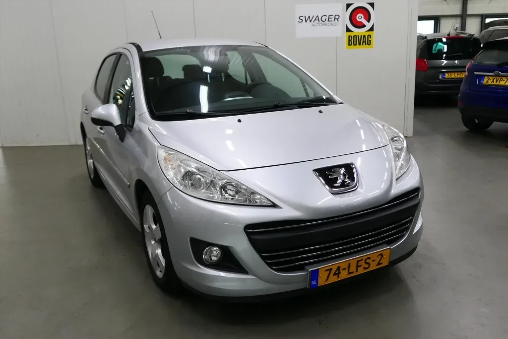 Peugeot 207 (2010) — foto 1