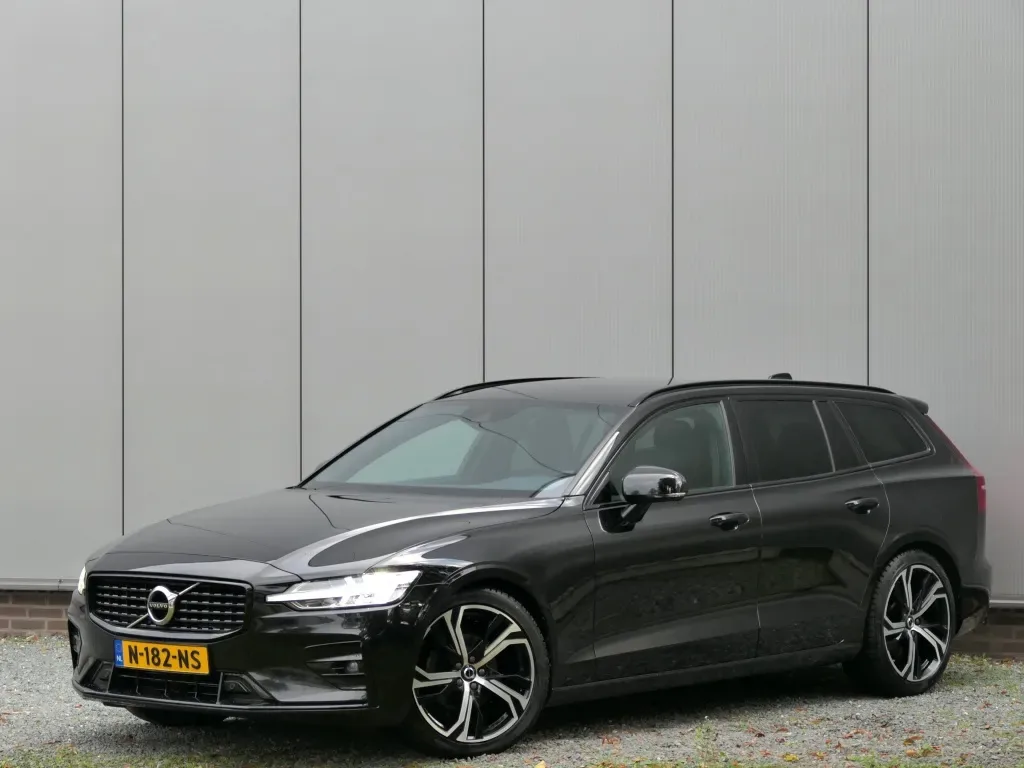 Volvo V60 (2021) — foto 1