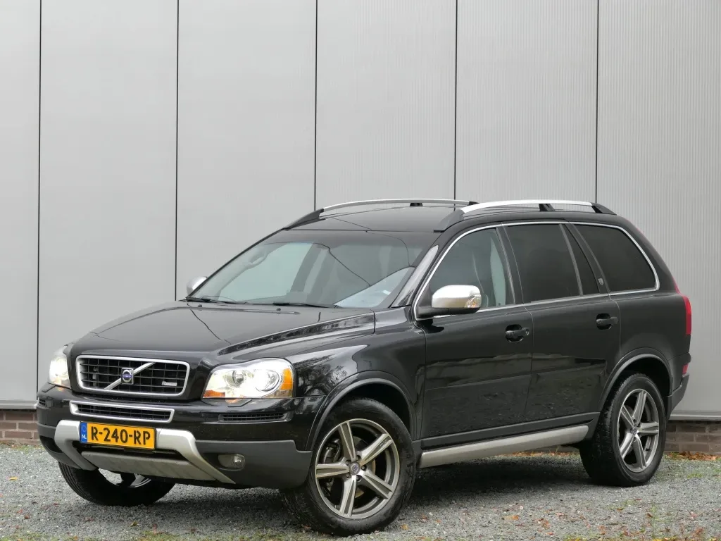 Volvo XC90 (2009) — foto 1