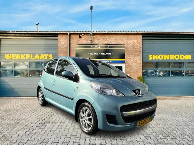 Peugeot 107 (2011) — foto 1