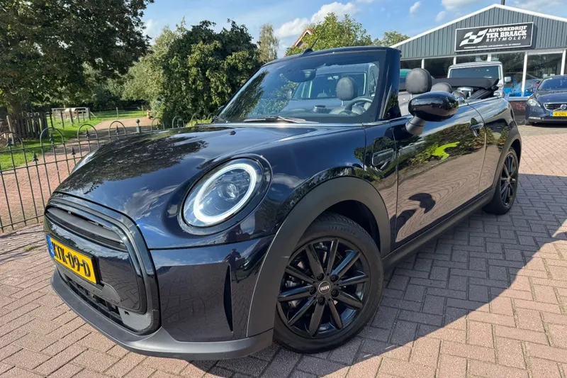 MINI Cooper (2022)