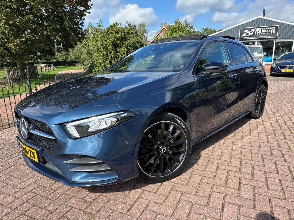 Mercedes-Benz 200-Serie (2020) — foto 1