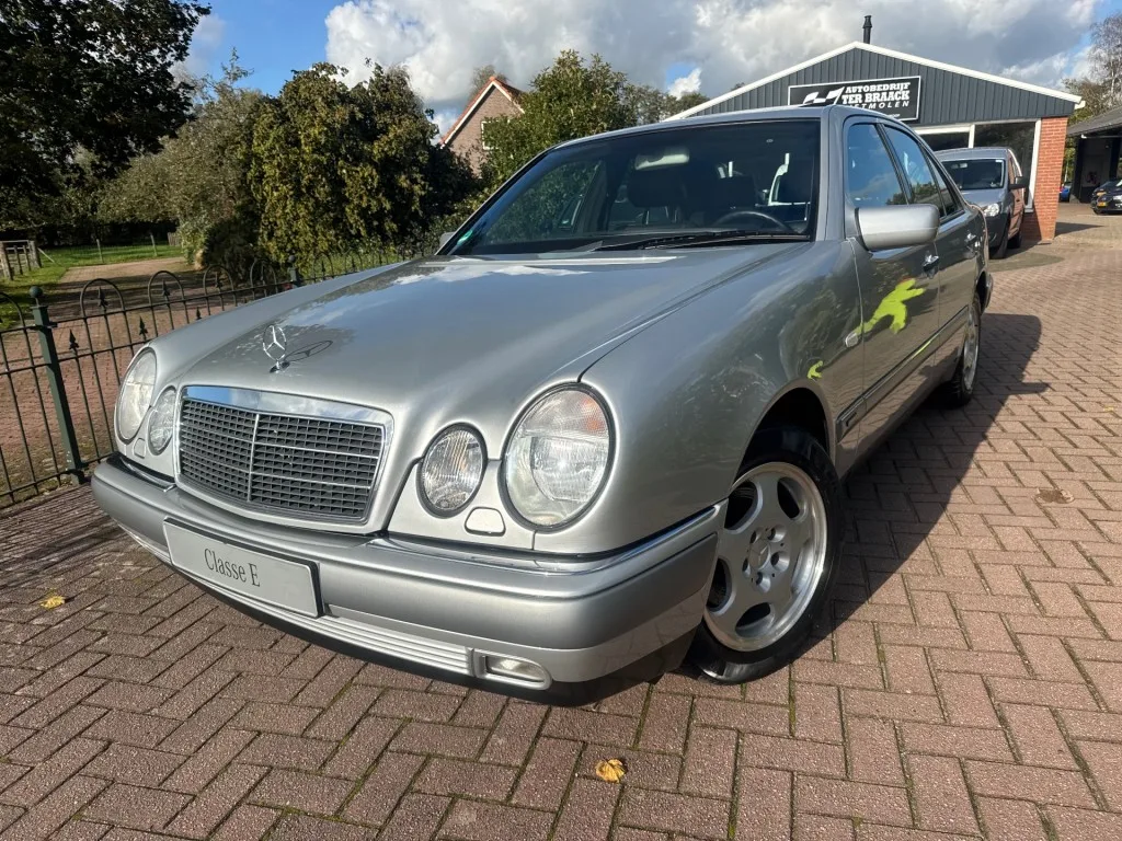 Mercedes-Benz E-Klasse (1997) — foto 1