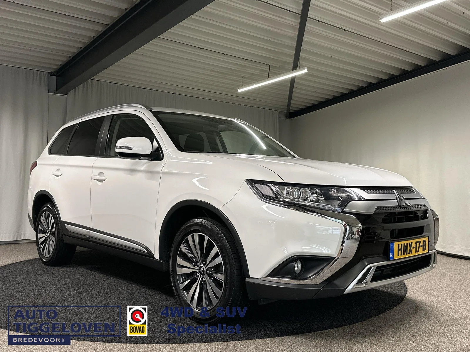 Mitsubishi Outlander (2019) — foto 1