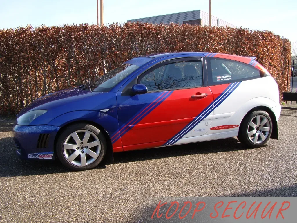 Ford Focus (2002) — foto 1