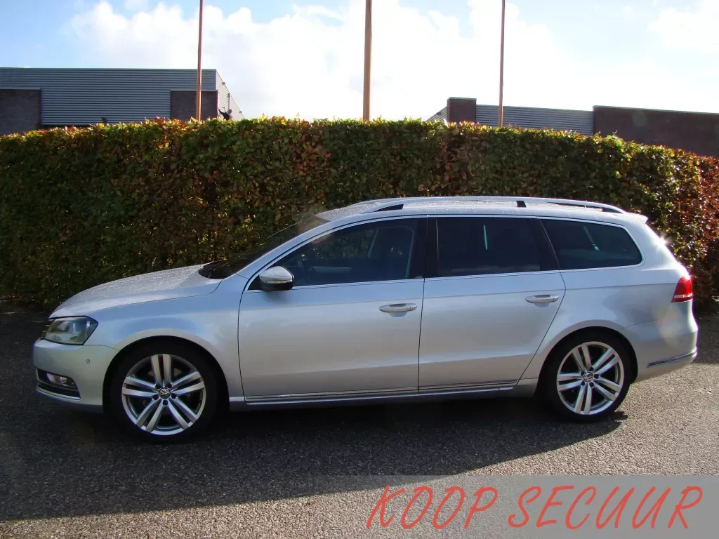Volkswagen Passat (2010) — foto 1