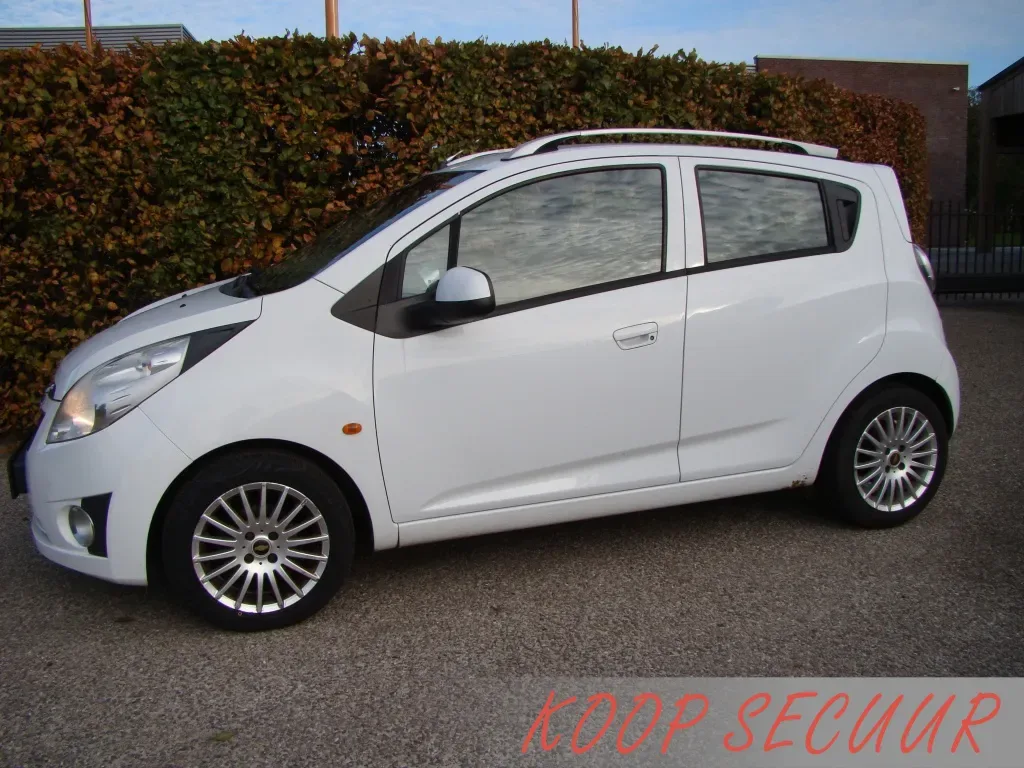 Chevrolet Spark (2010) — foto 1