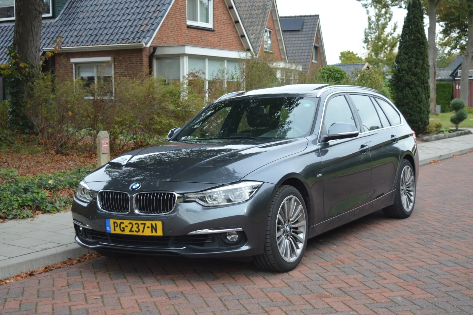 BMW 3-Serie (2017) — foto 1