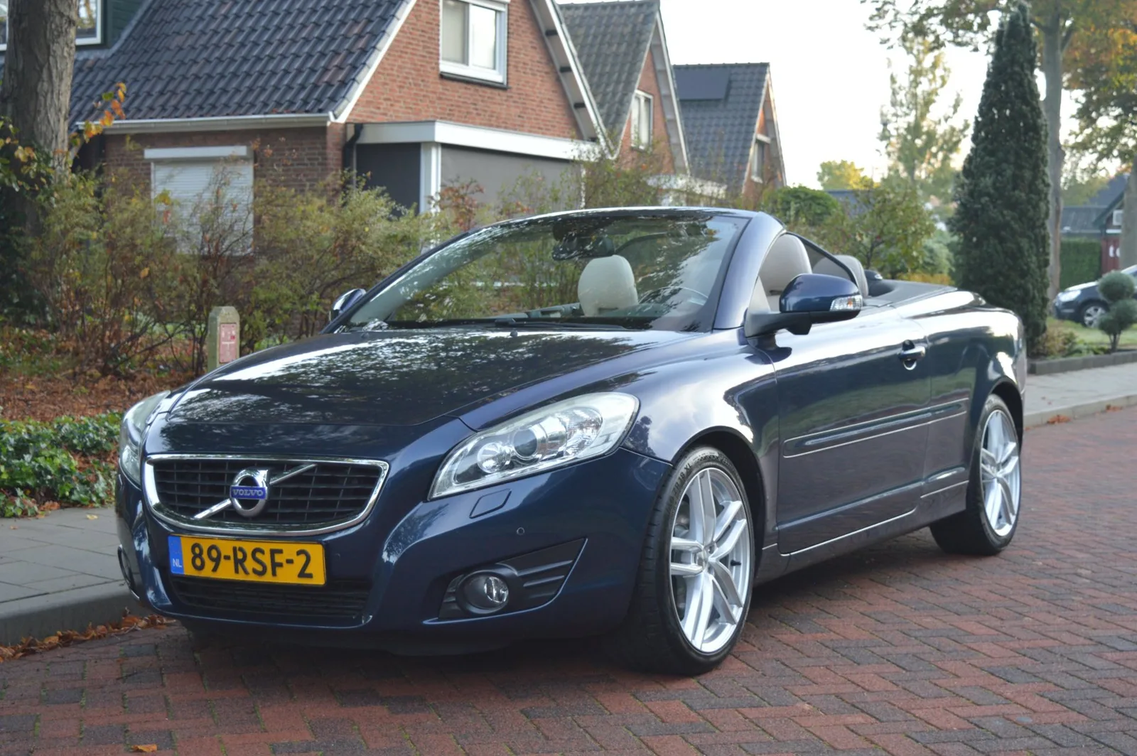 Volvo C70 (2011) — foto 1