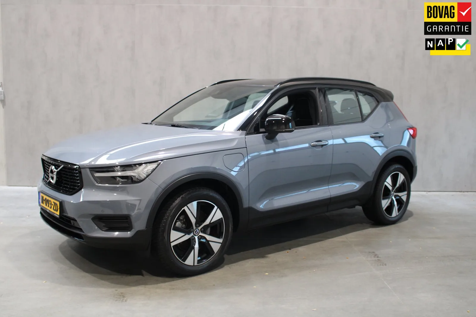 Volvo XC40 (2022) — foto 1