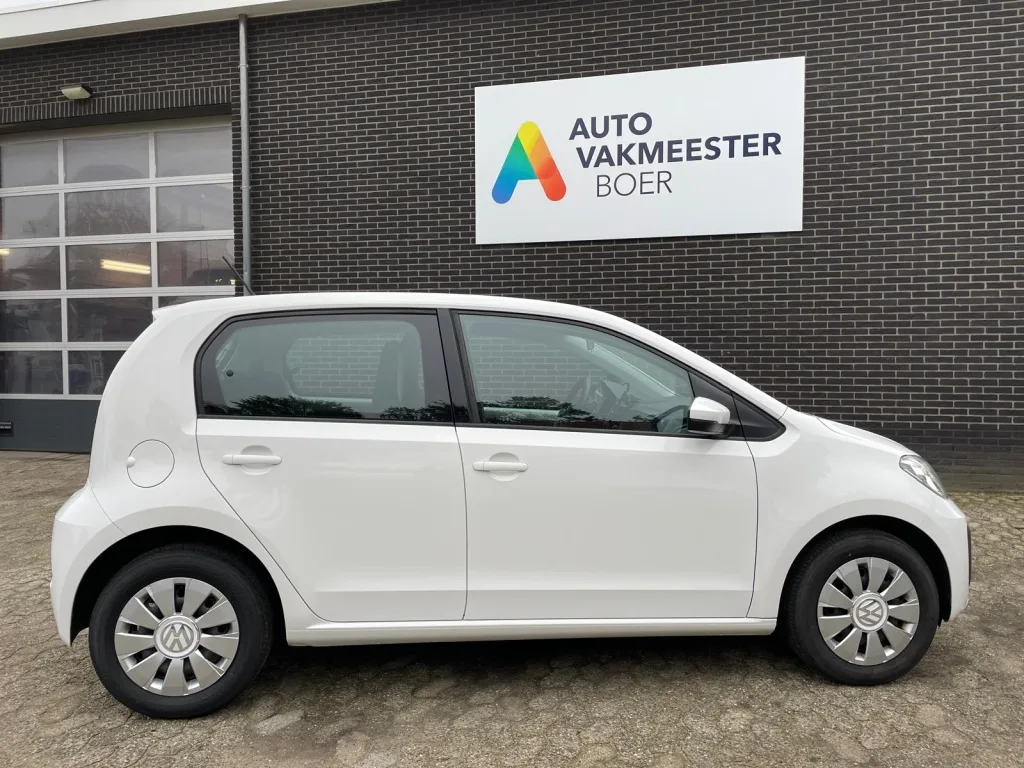 Volkswagen Up! (2018) — foto 1
