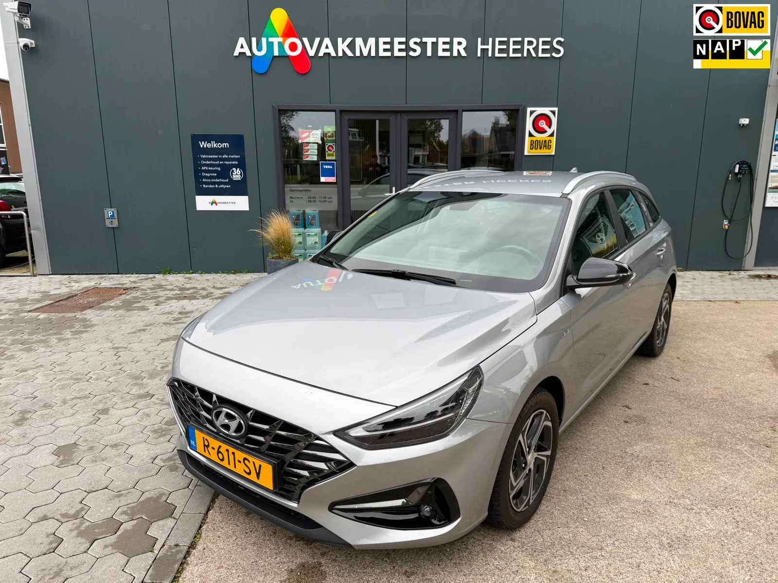 Hyundai i30 (2022) — foto 1