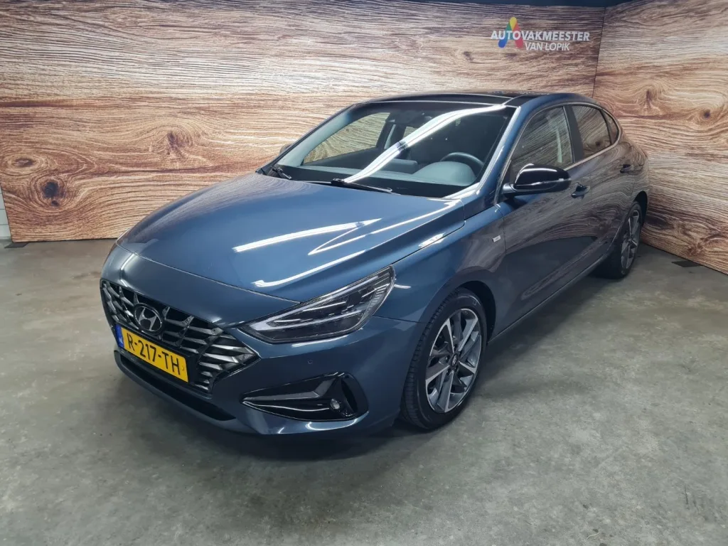 Hyundai i30 (2022) — foto 1