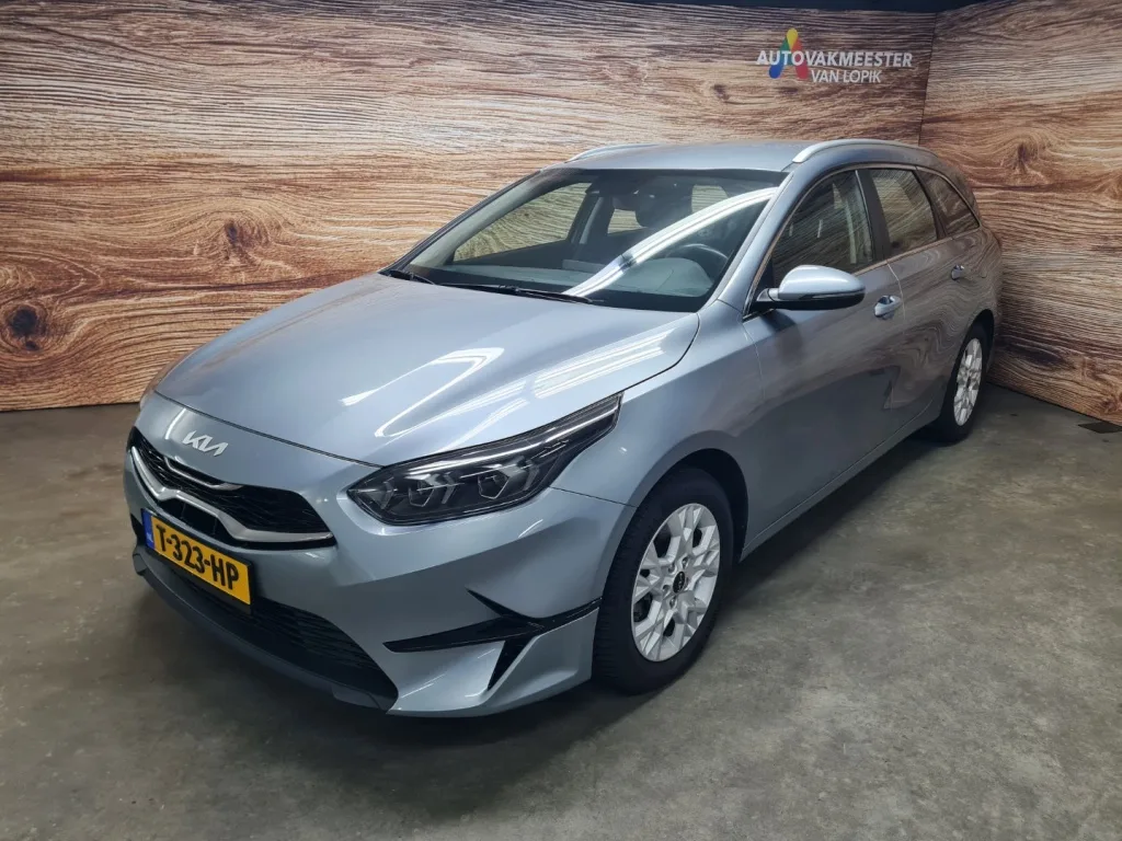 Kia Ceed (2023) — foto 1