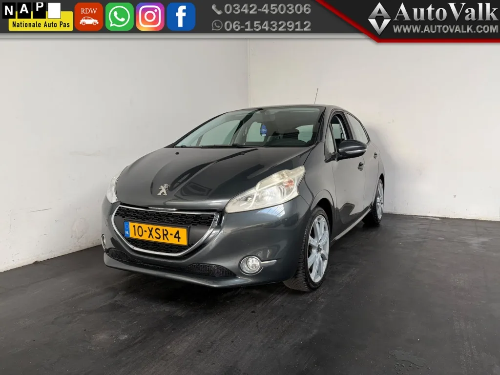 Peugeot 208 (2012) — foto 1
