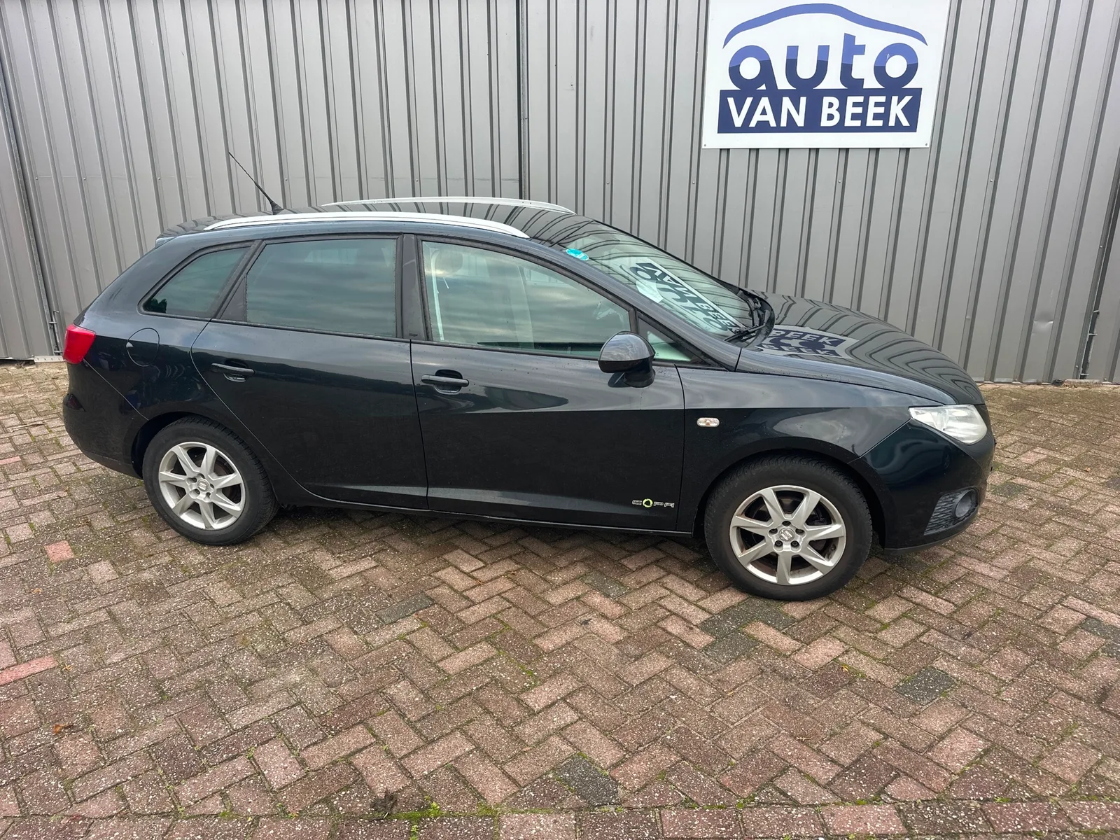 SEAT Ibiza (2011) — foto 1