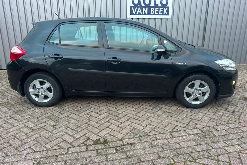 Toyota Auris (2011)