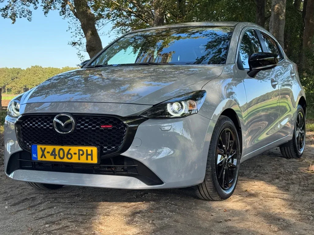 Mazda 2 (2024) — foto 1