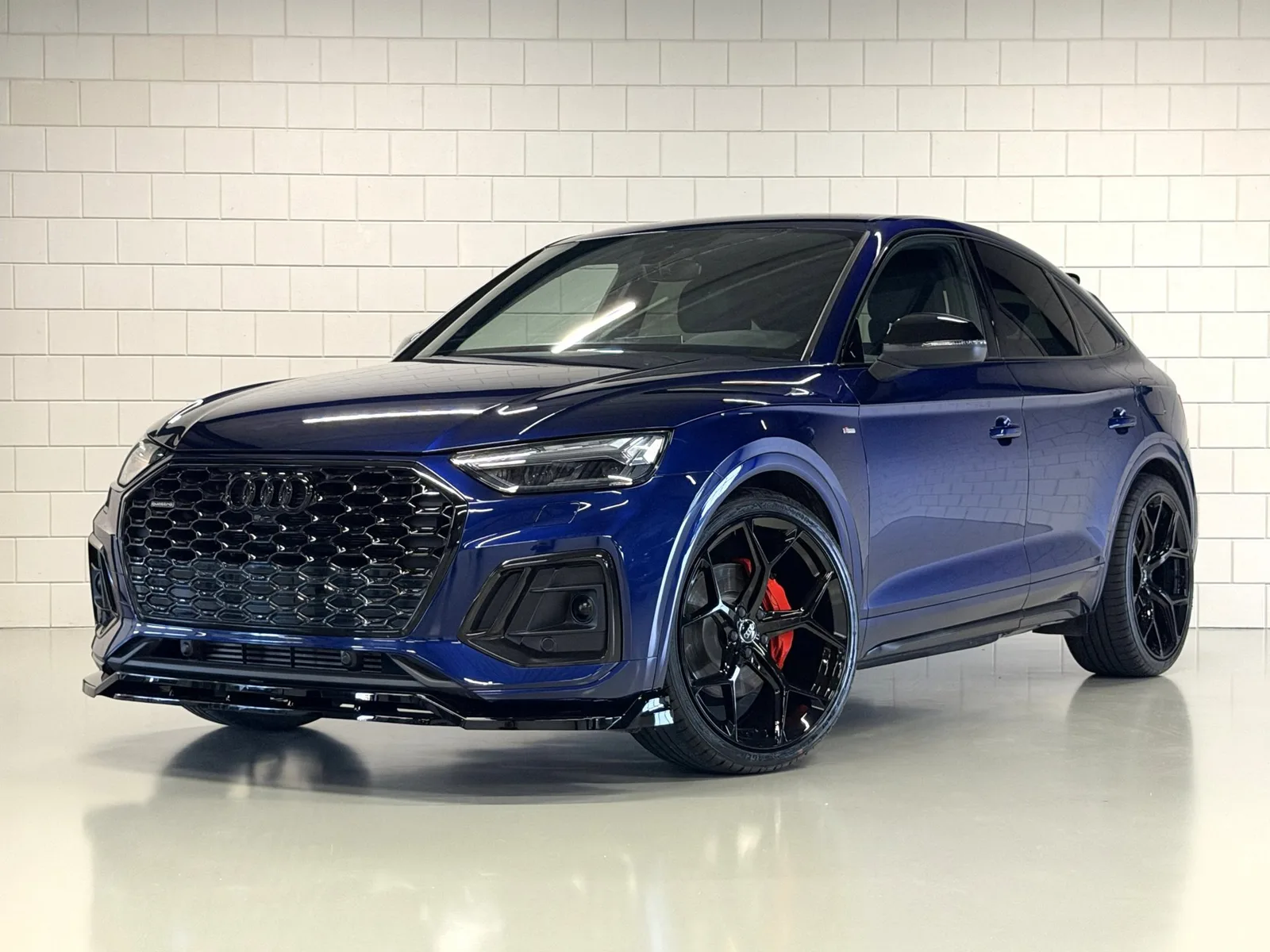 Audi Q5 Sportback (2023) — foto 1