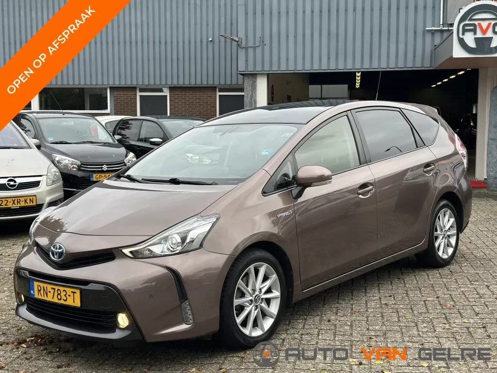 Toyota Prius Wagon (2018) — foto 1