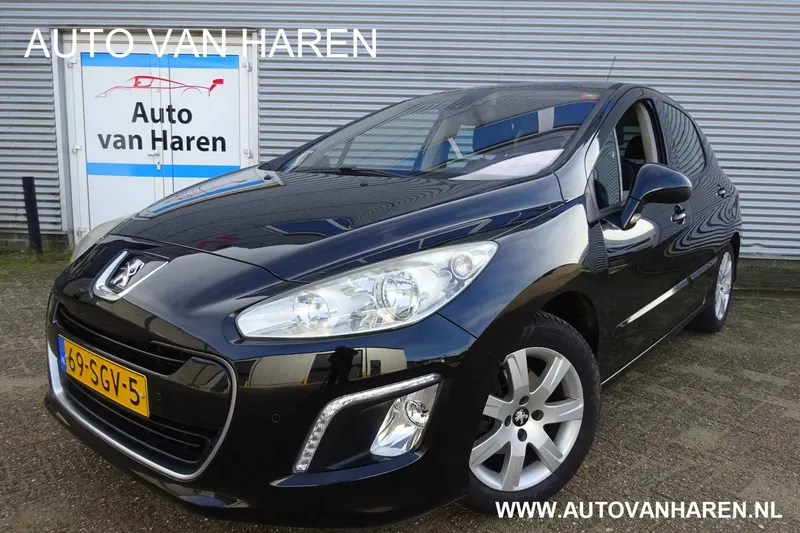 Peugeot 308 (2011)