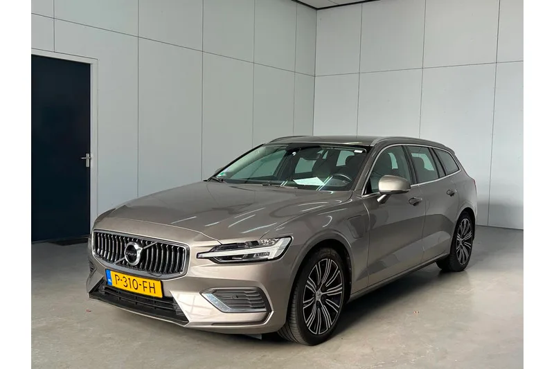 Volvo V60 (2022) — foto 1